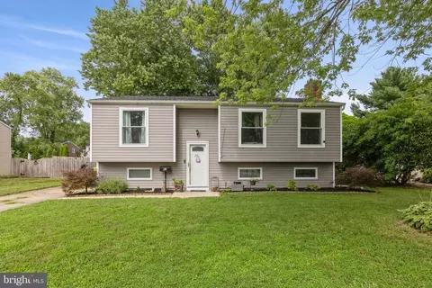 82 Neptune Dr, Joppa, MD 21085