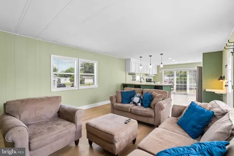 1944 Chipper Dr, Edgewood, MD 21040
