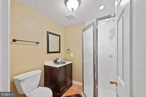 Bath - 503 Stratford Rd, Fallston, MD 21047 photo 5 of 5