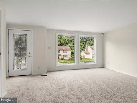 Living - 308 Springdale Ct, Joppa, MD 21085 photo 2 of 10