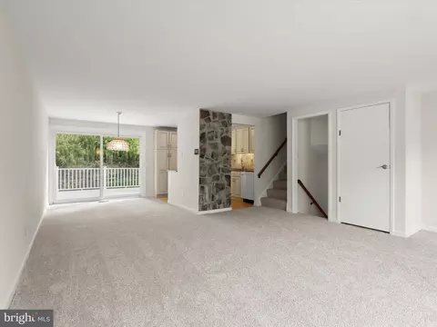 Living - 308 Springdale Ct, Joppa, MD 21085 photo 6 of 10
