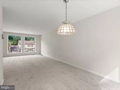 Living - 308 Springdale Ct, Joppa, MD 21085 photo 8 of 10
