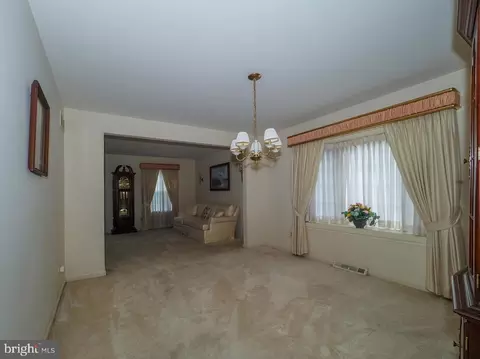 Living - 2104 Rosante Ct, Fallston, MD 21047 photo 6 of 10