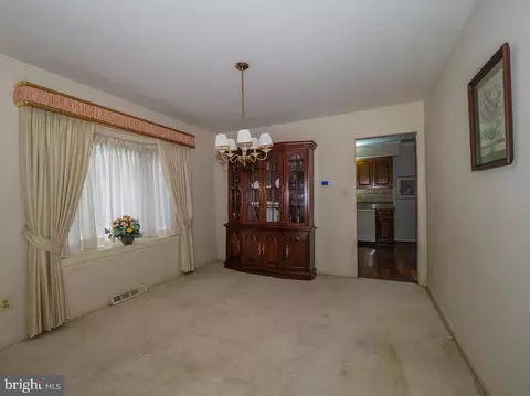Living - 2104 Rosante Ct, Fallston, MD 21047 photo 5 of 10