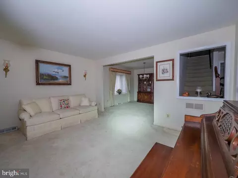 Living - 2104 Rosante Ct, Fallston, MD 21047 photo 3 of 10