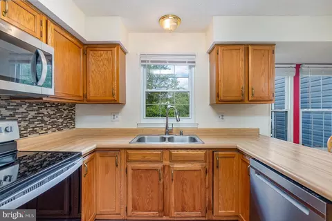 726 Rainbow Ct, Edgewood, MD 21040 photo 5