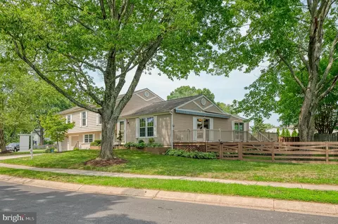 59 Neptune Dr, Joppa, MD 21085