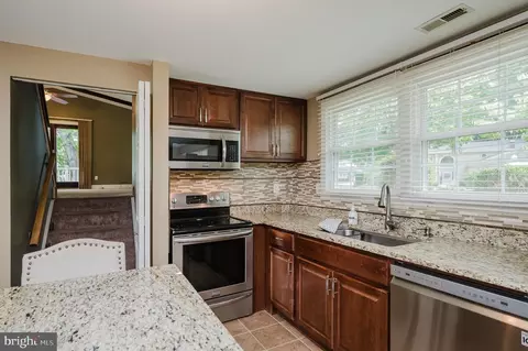 Kitchen - 59 Neptune Dr, Joppa, MD 21085 photo 3 of 3