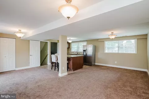 Living - 59 Neptune Dr, Joppa, MD 21085 photo 13 of 14