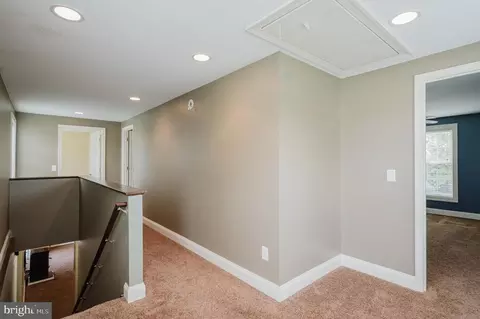 Entry Way - 59 Neptune Dr, Joppa, MD 21085 photo 3 of 4