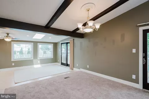 Living - 59 Neptune Dr, Joppa, MD 21085 photo 8 of 14