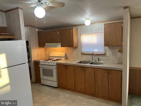 48 Little Creek Ln, Edgewood, MD 21040 photo 6