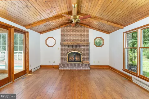 2408 Chatau Ct, Fallston, MD 21047 photo 2