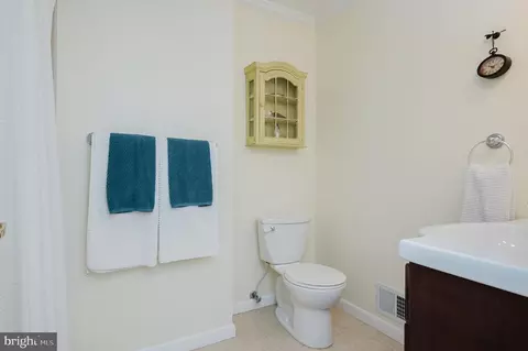 Bath - 1818 Abelia Rd, Fallston, MD 21047 photo 2 of 3