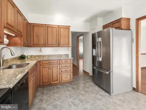 Kitchen - 301 Burnside Ct, Joppa, MD 21085 photo 3 of 5
