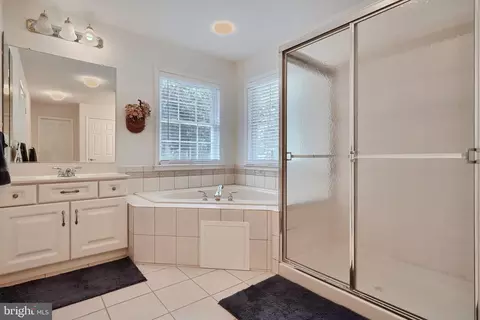 Bath - 1900 Coachman Ct, Fallston, MD 21047 photo 2 of 11
