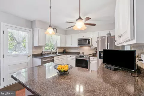 Kitchen - 3205 Tally Ho Pl, Fallston, MD 21047 photo 3 of 5