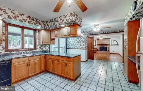 2021 Oakmont Rd, Fallston, MD 21047 photo 12