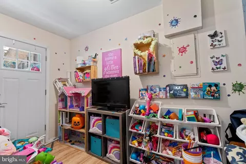 Entry Way - 306 Oakway Ct, Joppa, MD 21085 photo 2 of 3