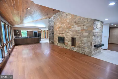 Living - 2404 Laurel Bush Rd, Abingdon, MD 21009 photo 2 of 20