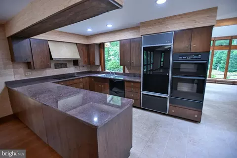 Kitchen - 2404 Laurel Bush Rd, Abingdon, MD 21009 photo 3 of 5
