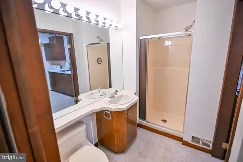 Bath - 2404 Laurel Bush Rd, Abingdon, MD 21009 photo 4 of 4