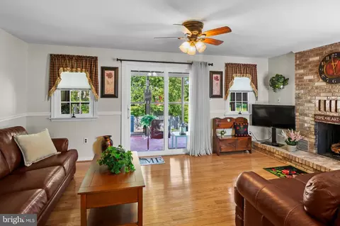 677 Towne Ctr, Joppa, MD 21085 photo 20