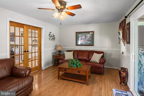 677 Towne Ctr, Joppa, MD 21085 photo 22