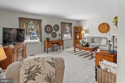 677 Towne Ctr, Joppa, MD 21085 photo 9