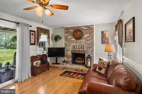 677 Towne Ctr, Joppa, MD 21085 photo 21