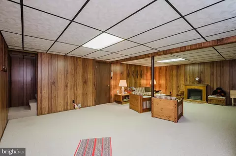 Living - 1321 Murgatroyd Rd, Fallston, MD 21047 photo 6 of 8