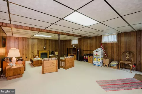Living - 1321 Murgatroyd Rd, Fallston, MD 21047 photo 5 of 8