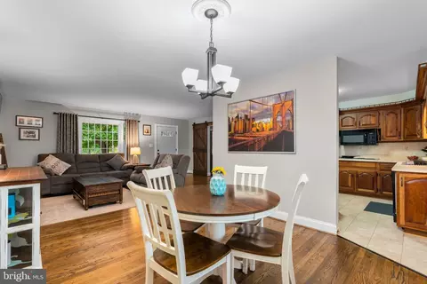 Dining - 809 Old Joppa Rd, Joppa, MD 21085 photo 2 of 2