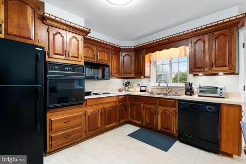 Kitchen - 809 Old Joppa Rd, Joppa, MD 21085 photo 2 of 4