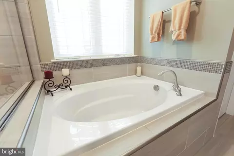 Bath - 2038 Margrave Ave, Fallston, MD 21047 photo 2 of 3