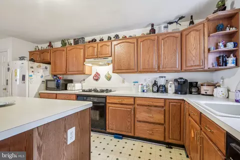 Kitchen - 1828 Mitchell Dr, Aberdeen, MD 21001 photo 2 of 2