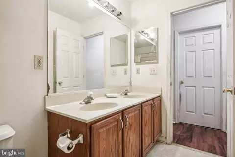 Bath - 1828 Mitchell Dr, Aberdeen, MD 21001 photo 2 of 4