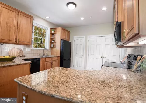 Kitchen - 320 Millwright Cir, Abingdon, MD 21009 photo 3 of 4