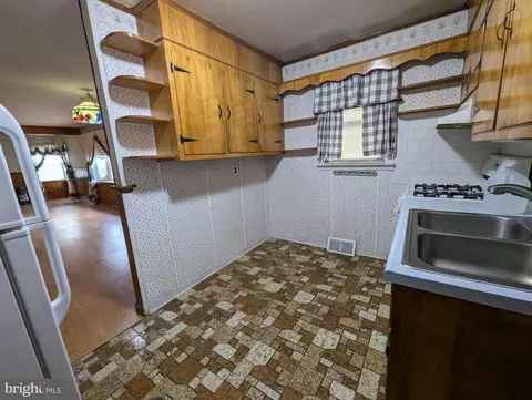 923 Waters Ave, Fallston, MD 21047 photo 13