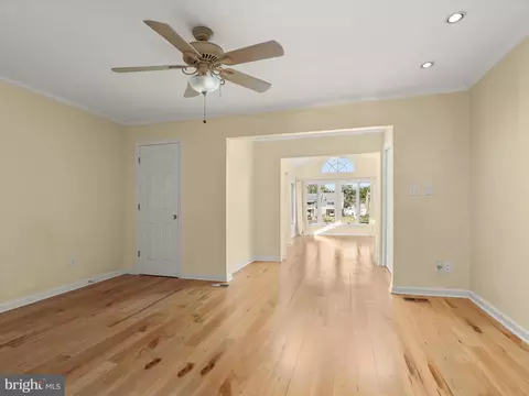 Living - 3 G Neptune Dr, Joppa, MD 21085 photo 7 of 8