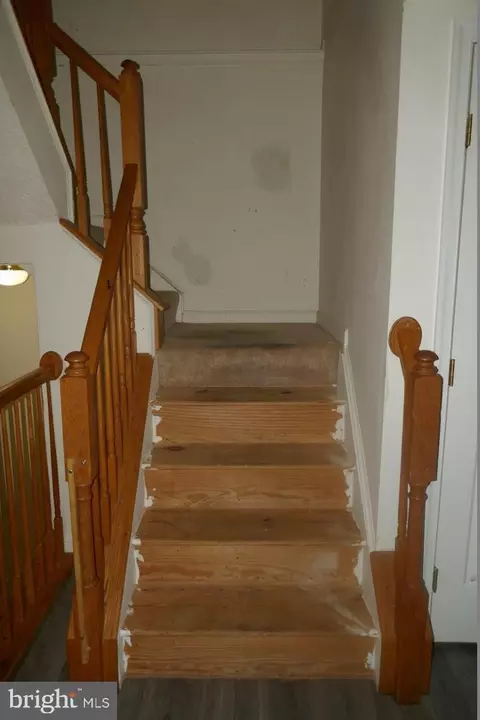 Entry Way - 552 Macintosh Cir, Joppa, MD 21085 photo 3 of 5