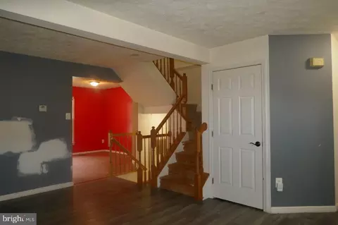 Entry Way - 552 Macintosh Cir, Joppa, MD 21085 photo 1 of 5