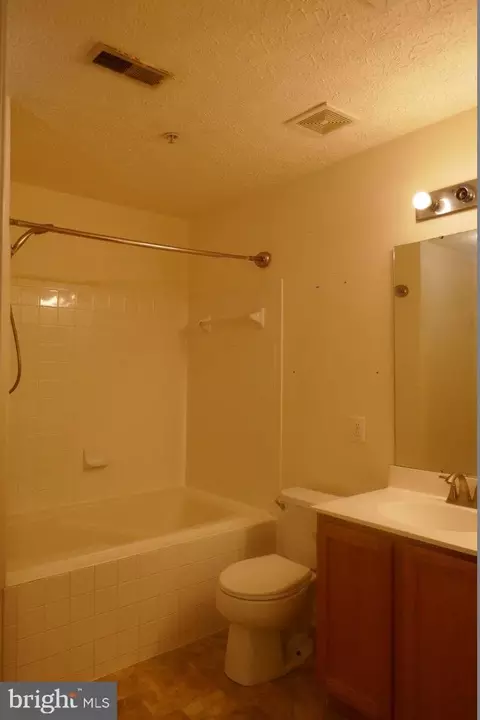 Bath - 552 Macintosh Cir, Joppa, MD 21085 photo 1 of 1