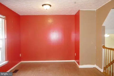 Living - 552 Macintosh Cir, Joppa, MD 21085 photo 2 of 4