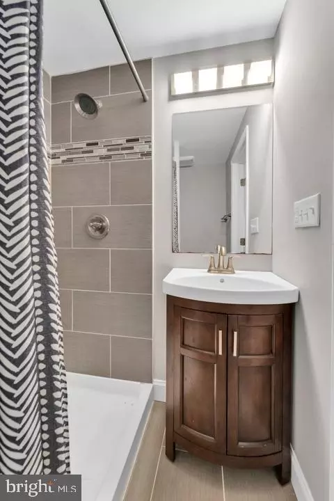 Bath - 1014 Agate Dr, Edgewood, MD 21040 photo 3 of 4