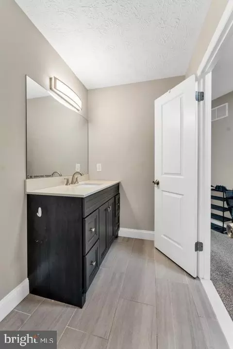 Bath - 1014 Agate Dr, Edgewood, MD 21040 photo 1 of 4