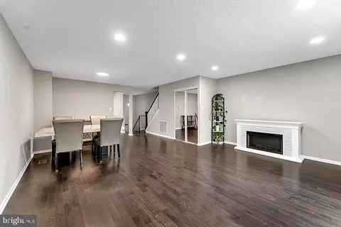 Living - 1014 Agate Dr, Edgewood, MD 21040 photo 4 of 6