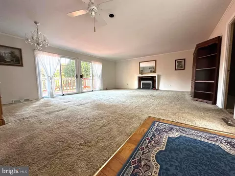 Living - 418 Larkspur Dr, Joppa, MD 21085 photo 1 of 3