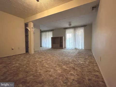Living - 418 Larkspur Dr, Joppa, MD 21085 photo 3 of 3