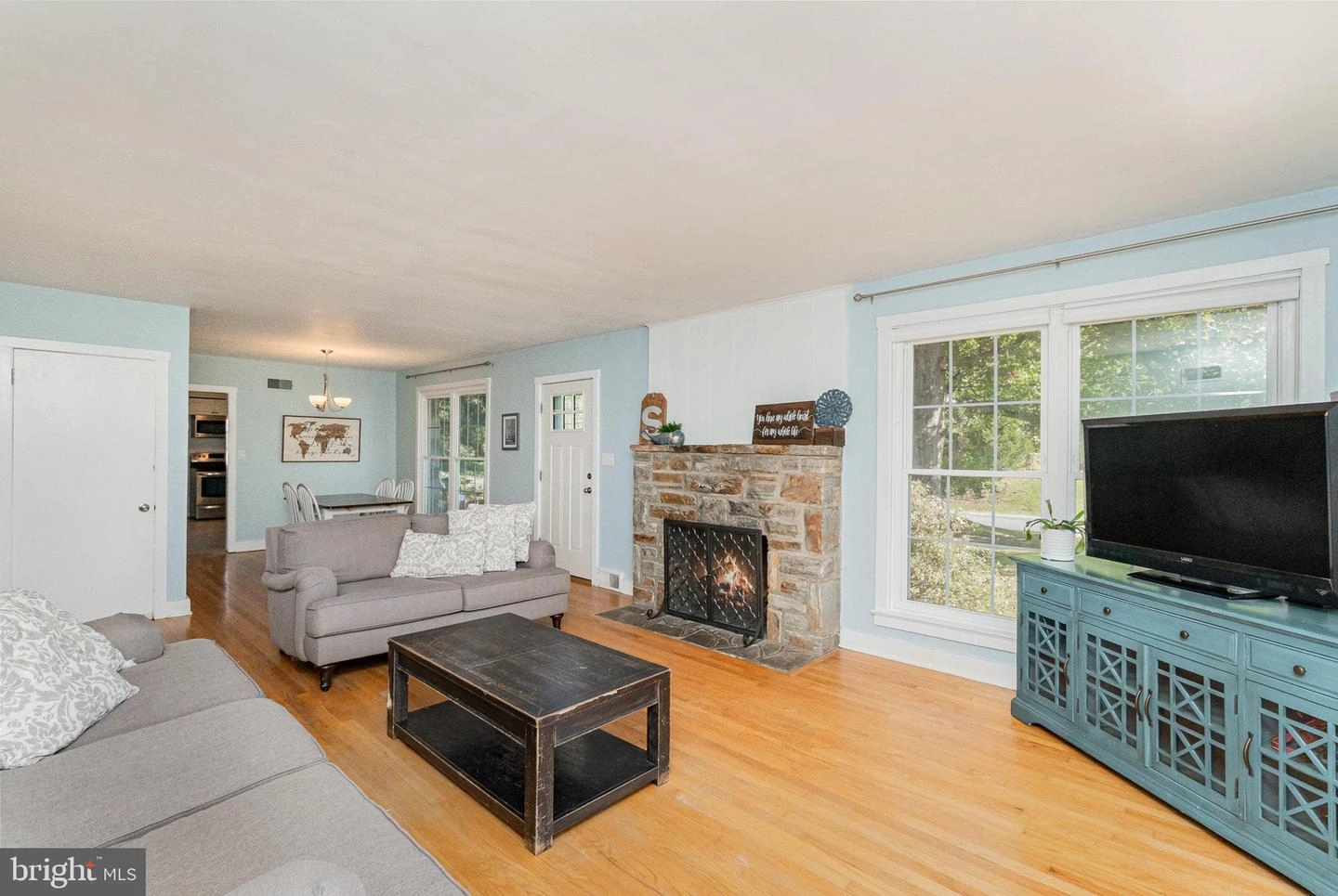 Living - 410 Mountain Rd, Fallston, MD 21047 photo 3 of 3